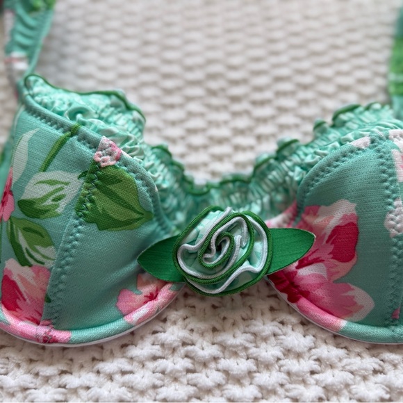 NWT Betsey Johnson Green and Pink Bikini Set in Malibu Print- Size S - Picture 3 of 10
